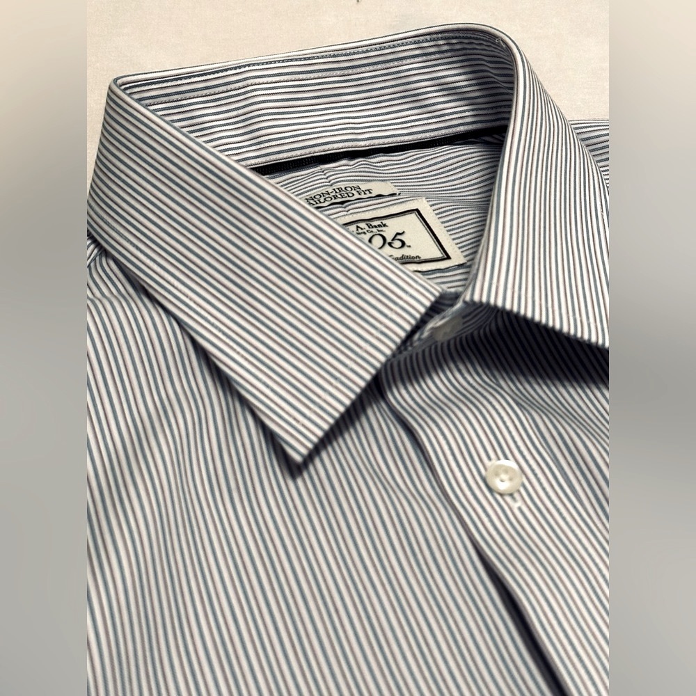 NWOT Jos. A. Bank Men's 1905 Collection Tailored Fit Button-Down